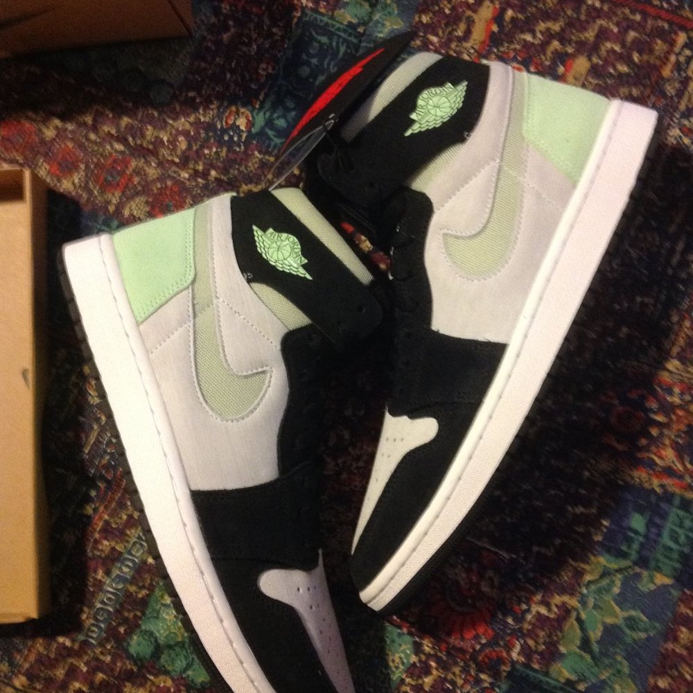 Air Jordan 1 Zoom CMFT 2 Men's Suede Multicolor Sneakers -11.5 - New in Box